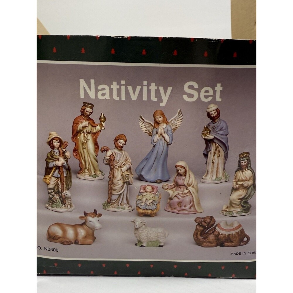 Caldor Hand Painted Nativity - Picture 2 of 5